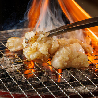 It's fragrant because it's grilled on a charcoal grill! Feel free to come by yourself or in groups♪