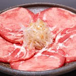 焼肉 やわら - 希少な黒毛和牛　上タン塩