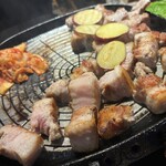 韓国酒場 プル食堂 - 