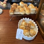 肆 - 不揃いスコーンも売ってます♪