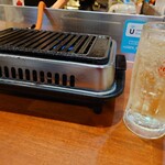 焼肉・ホルモン名嘉真 - 一人焼肉用のコンロ