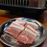 焼肉・ホルモン名嘉真 - 一人60gと適量