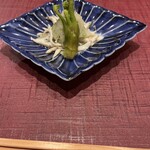 本城 - 氷魚とタラの芽の苦みが食欲を増す先付け