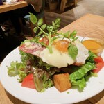 RHC CAFE - グリルチキンサラダ