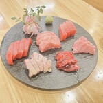 Maguro Goya Bettei - まぐろづくしのお造り盛り合わせ