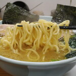 家系ラーメン 近藤家 - 麺リフト