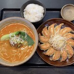 Gomihacchin - 肉みそタンタンめんと浜松餃子のセット