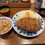 Atsugiri Tonkatsu Yoshihei - 