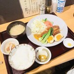 Kome Ra Bomomofuku - 週替わり定食(豚角煮)