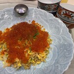 中国料理 旬輝 - とどめに爆盛りイクラとシャケチャーハン。すこーしだけいただいて残りはお持ち帰りにしました♪
