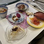 中国料理 旬輝 - まずは前菜。凝りすぎてて全部うまい