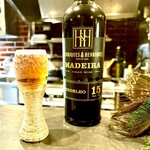 Saint FAUCON - 〆はエンリケシュ&エンリケシュ　ヴェルデーリョ 15年　　蜂蜜香るミディアムドライのマデイラワイン
