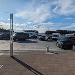 道の駅いちかわ - 大型車専用駐車場に沢山の普通車が溢れる