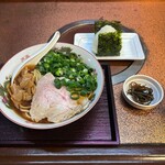 Takaidakei Chuukasoba Denbe - おにぎり単品アップ撮っといたら良かった。そのぐらい美味かった。