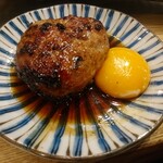 shigi38 まぐろと肉刺しパラダイス - 月見つくね(379円)