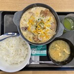 松屋 - シュクメルリ鍋¥820ライス大盛¥0 ソース美味い。ソース以外自体からはあまり味がしない。