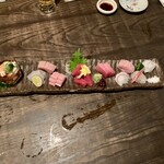 とっくり - 刺し盛り大。4切れずつで恒例のじゃんけん不要！