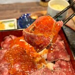 肉処 凛 - レアステーキ重塩/北海道産いくらと蘭王たまごトッピング