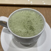 Dotoru Kohi Shoppu - 【宇治抹茶豆乳ラテ】CP3.3
                熱々ですね⭕️
                泡の表面に抹茶の粉末がかかっています。
                ひと口飲んでみると、、、苦味はほとんど無く、甘さと抹茶感が中心のラテです。