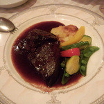 ビストロ・ダルブル - 牛ホホ肉の赤ワイン煮込み