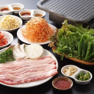 Full of volume◎We recommend the ``Samgyeopsal'' made with 100% domestic pork