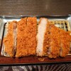 Tonkatsu Hamakatsu - アップ。
                メチャクチャ美味しい。
                脂身が甘くて、口の中で溶ける。
                高いお金を出した甲斐がある。