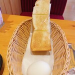 Komeda Kohi Ten - モーニングの山食パン バターとゆでたまご