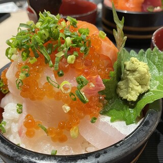 マキハラ魚市場_1