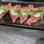 焼肉なるちゃん - 