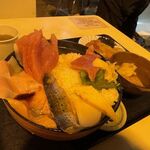 土浦魚市場 - ビックリ海鮮丼　1350円