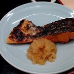 季節料理 魚竹 - 鮭焼と鮪なかおちセット￥１,５００の鮭焼