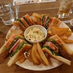 イグニッションスイッチ - メインのクラブサンドの到着。
                                10分くらい待った。