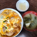 鳥半 - 料理写真:親子丼＠800円