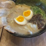 石田一龍 福岡博多店 - 全部のせラーメン