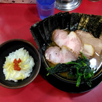 家系ラーメン とらきち家 - ことちゃん1,050円＋海苔100円＋半ライス100円