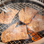 Yakiniku Nara - 肉を焼く