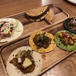 LAS DOS CARAS MODERN MEXICANO Y TACOS - 