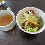洋麺亭 スパジオディルッソ - セットのスープ&サラダ