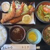 とんかつトミタ - 料理写真:我が海老フライ定食！薄衣の中にはプリップリの大きな海老！！最高に美味しかった。タルタルも好き。レモンはタルタルにかける派です。お味噌汁もお出汁が美味しい〜