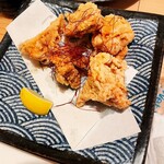 もつ鍋とごま鯖が自慢の居酒屋 個室 しろ屋 - 豚骨風味若鶏の唐揚げ