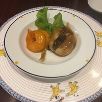 萬珍樓 本店 - 海老と松笠イカの二種作り
