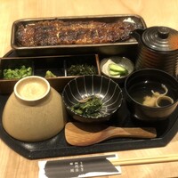 うなぎ四代目菊川 東京駅黒塀横丁店 - 