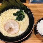 横浜家系ラーメン 横浜道 - 