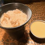 タイニーカフェ - アイスチャイ、プリン