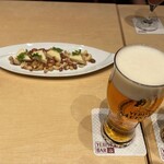 YEBISU BAR - ミックスナッツとビール