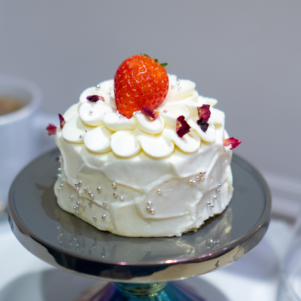 Johnny&#39;s - ショートケーキ 一人用ホールショートケーキ”専門店！「ショートケーキ