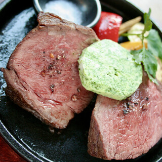 当店の自慢！飛騨古川産みなと牛を香ばしく焼いた炭火焼