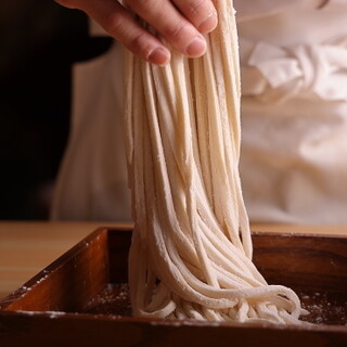 There is a wide variety of udon noodles, which are famous for their special soup stock and chewy homemade noodles.
