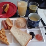 ホテルハーヴェスト - 2013年11月宿泊時朝食ビュッフェ(2日目)：自家製野菜ジュースが嬉しい！ジャムやパンもなかなか