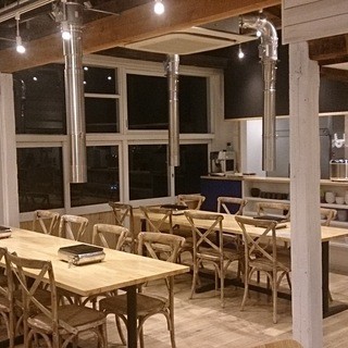 A cafe-like space that was unimaginable in traditional Yakiniku (Grilled meat) restaurants♪